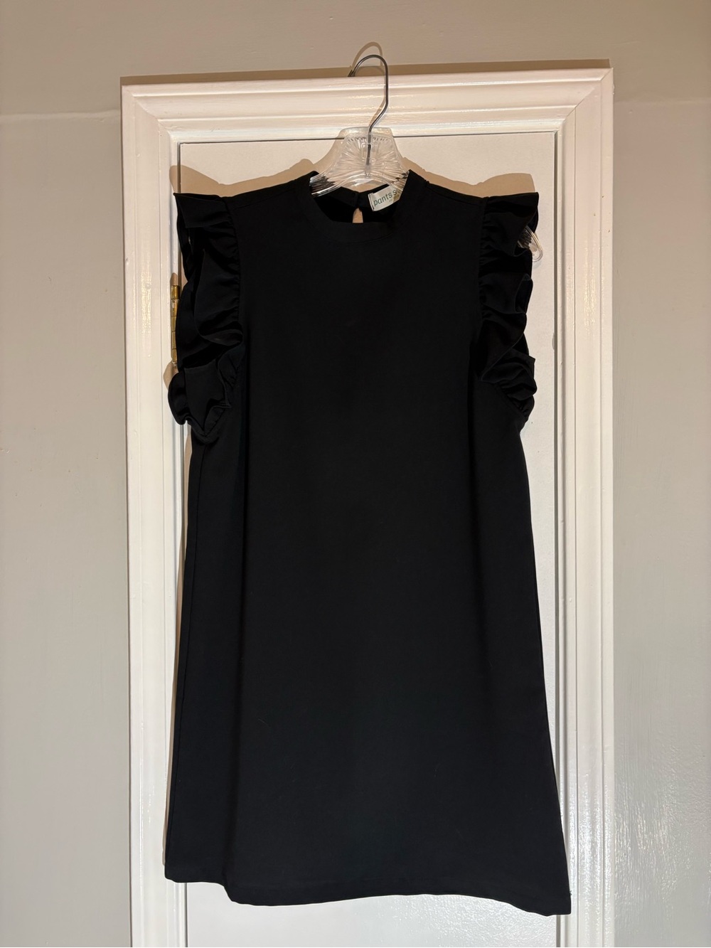 Elegant Black Ruffle-Sleeve Shift Dress